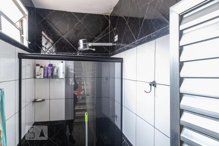 Casa à venda com 150m², 4 quartos e 2 vagas Casa à venda com 150m², 4 quartos e 2 vagasCasa 2 - Banheiro