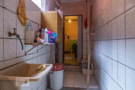 Casa à venda com 150m², 4 quartos e 2 vagas Casa à venda com 150m², 4 quartos e 2 vagasCasa 1 - Área de serviço