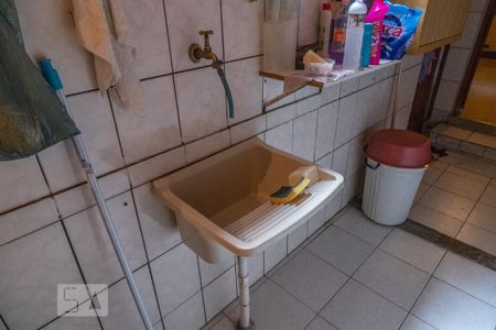 Casa à venda com 150m², 4 quartos e 2 vagas Casa à venda com 150m², 4 quartos e 2 vagasCasa 1 - Área de serviço