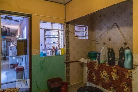 Casa à venda com 150m², 4 quartos e 2 vagas Casa à venda com 150m², 4 quartos e 2 vagasCasa 1 - Área de serviço