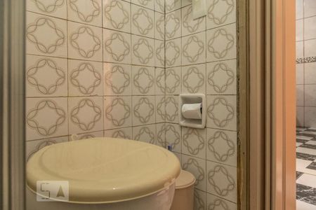 Casa à venda com 150m², 4 quartos e 2 vagas Casa à venda com 150m², 4 quartos e 2 vagasCasa 1 - Banheiro