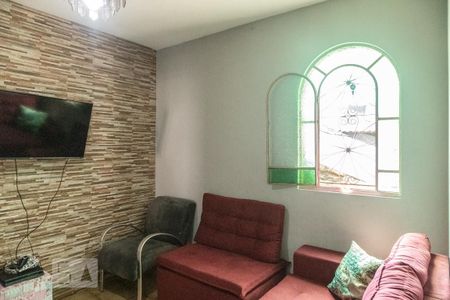 Casa à venda com 150m², 4 quartos e 2 vagas Casa à venda com 150m², 4 quartos e 2 vagasCasa 2 - Sala