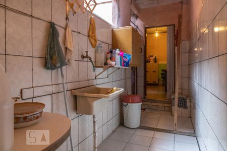 Casa à venda com 150m², 4 quartos e 2 vagas Casa à venda com 150m², 4 quartos e 2 vagasCasa 1 - Área de serviço