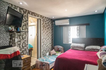 Casa à venda com 150m², 4 quartos e 2 vagas Casa à venda com 150m², 4 quartos e 2 vagasSuíte