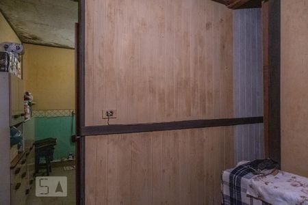 Casa à venda com 150m², 4 quartos e 2 vagas Casa à venda com 150m², 4 quartos e 2 vagasCasa 1 - Quarto de serviço