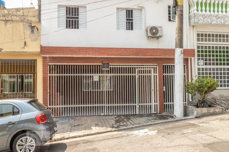 Casa à venda com 150m², 4 quartos e 2 vagas Casa à venda com 150m², 4 quartos e 2 vagasFachada