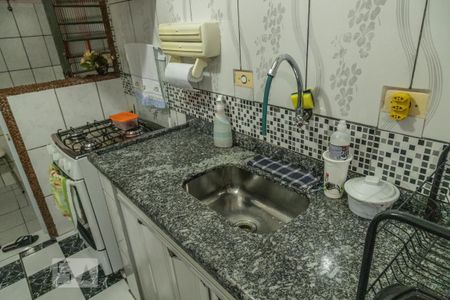Casa à venda com 150m², 4 quartos e 2 vagas Casa à venda com 150m², 4 quartos e 2 vagasCasa 1 - Cozinha