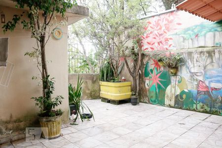 Casa à venda com 180m², 4 quartos e 5 vagasQuintal