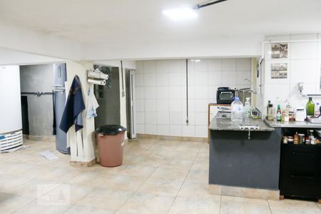 Casa à venda com 180m², 4 quartos e 5 vagasSalão de Festas