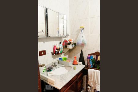 Casa à venda com 180m², 4 quartos e 5 vagasBanheiro Social 1