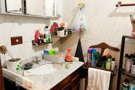 Casa à venda com 180m², 4 quartos e 5 vagasBanheiro Social 1