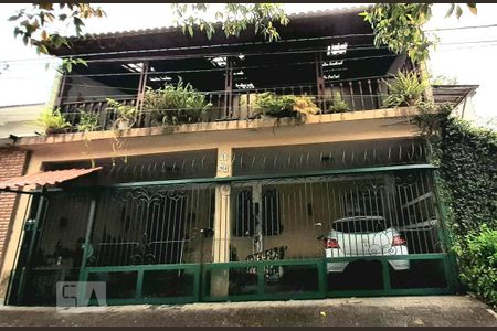 Casa à venda com 180m², 4 quartos e 5 vagasFachada