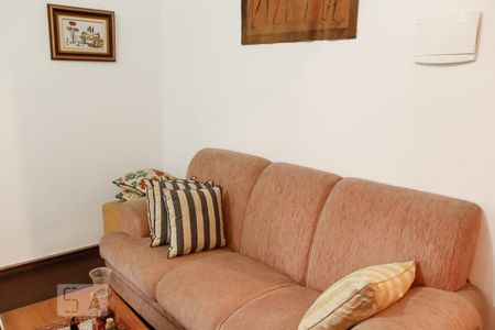 Casa à venda com 180m², 4 quartos e 5 vagasSala 2