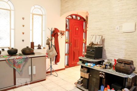 Casa à venda com 180m², 4 quartos e 5 vagasSala