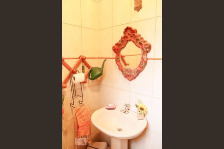 Casa à venda com 180m², 4 quartos e 5 vagasLavabo