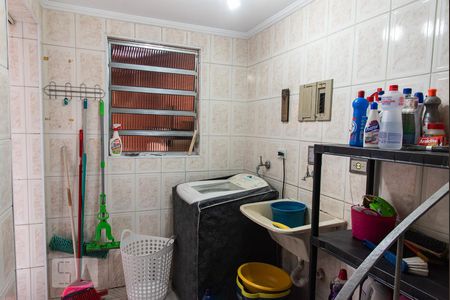 Casa à venda com 164m², 3 quartos e 3 vagasLavanderia