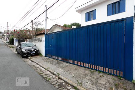 Casa à venda com 160m², 3 quartos e 2 vagas Casa à venda com 160m², 3 quartos e 2 vagasFachada
