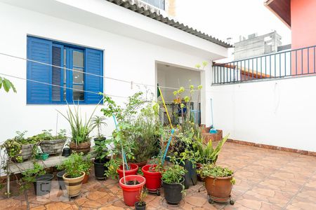 Casa à venda com 160m², 3 quartos e 2 vagas Casa à venda com 160m², 3 quartos e 2 vagasQuintal