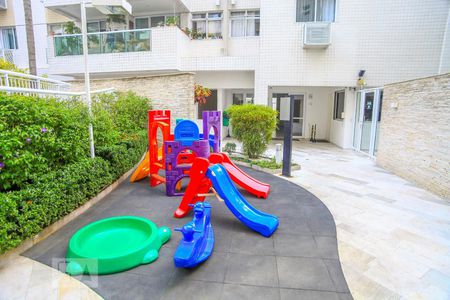 Apartamento à venda com 84m², 3 quartos e 1 vaga Apartamento à venda com 84m², 3 quartos e 1 vagaÁrea Comum - Playground