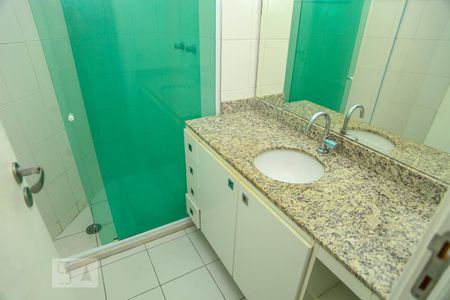 Apartamento à venda com 84m², 3 quartos e 1 vaga Apartamento à venda com 84m², 3 quartos e 1 vagaBanheiro da Suíte