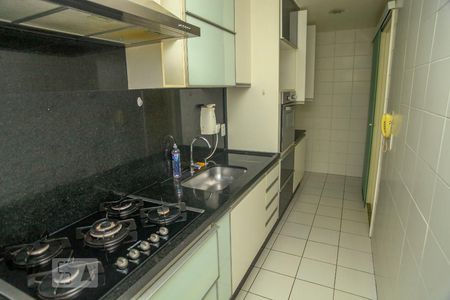 Apartamento à venda com 84m², 3 quartos e 1 vaga Apartamento à venda com 84m², 3 quartos e 1 vagaCozinha e Área de Serviço