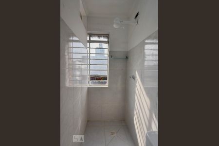 Banheiro  de apartamento para alugar com 1 quarto, 18m² em Santo Amaro, São Paulo