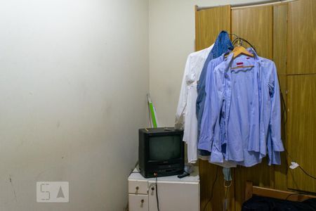 Casa à venda com 404m², 4 quartos e 6 vagasQuarto de serviço