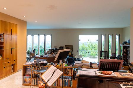 Casa à venda com 404m², 4 quartos e 6 vagasSala