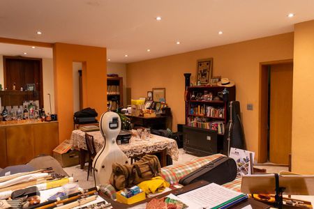 Casa à venda com 404m², 4 quartos e 6 vagasSala