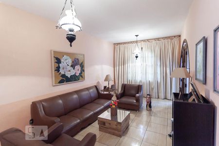 Sala 1  de casa para alugar com 5 quartos, 243m² em Santa Efigênia, Belo Horizonte