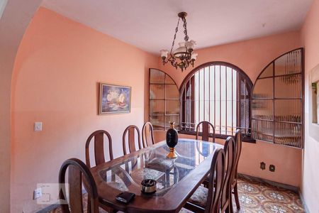 Sala 3 de casa para alugar com 5 quartos, 243m² em Santa Efigênia, Belo Horizonte