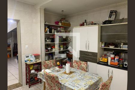 Casa à venda com 140m², 3 quartos e sem vaga Casa à venda com 140m², 3 quartos e sem vagaCozinha