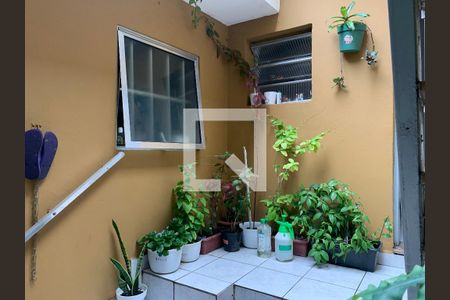 Casa à venda com 140m², 3 quartos e sem vaga Casa à venda com 140m², 3 quartos e sem vagaQuintal