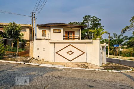 Casa à venda com 340m², 4 quartos e 6 vagasFachada