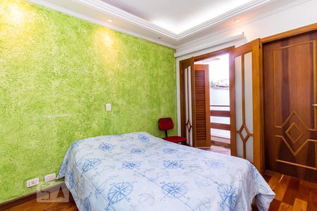 Casa à venda com 340m², 4 quartos e 6 vagasSuíte 2