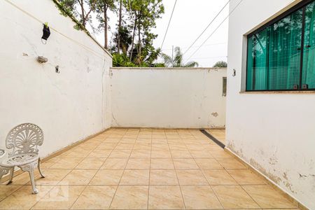 Casa à venda com 340m², 4 quartos e 6 vagasÁrea de Serviço e Churrasqueira