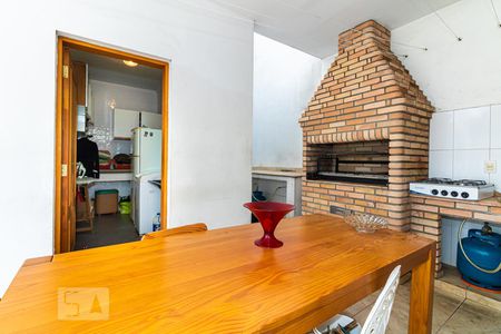 Casa à venda com 340m², 4 quartos e 6 vagasÁrea de Serviço e Churrasqueira