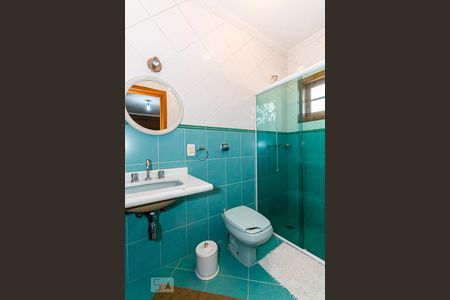 Casa à venda com 340m², 4 quartos e 6 vagasBanheiro da Suíte 4