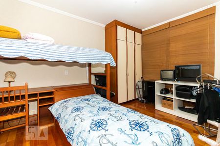 Casa à venda com 340m², 4 quartos e 6 vagasSuíte 4