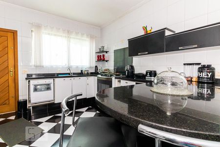 Casa à venda com 340m², 4 quartos e 6 vagasCozinha