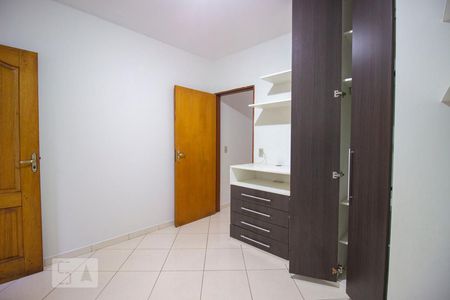 Casa à venda com 208m², 3 quartos e 2 vagasQuarto 2