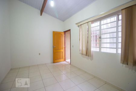 Casa à venda com 208m², 3 quartos e 2 vagasEscritório