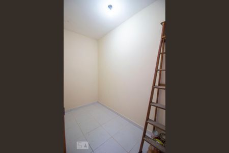 Casa à venda com 208m², 3 quartos e 2 vagasQuarto de Serviço