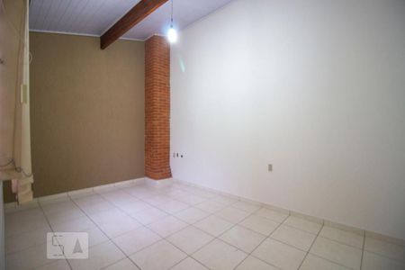 Casa à venda com 208m², 3 quartos e 2 vagasEscritório