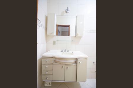 Casa à venda com 208m², 3 quartos e 2 vagasBanheiro da Suíte