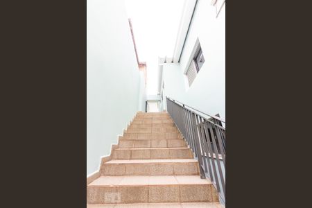 Casa à venda com 280m², 3 quartos e 4 vagasEscada