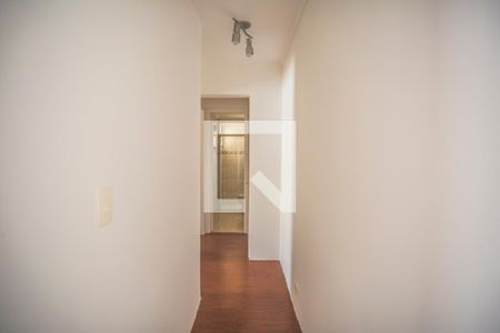 Corredor - Quartos de apartamento para alugar com 2 quartos, 60m² em Bosque da Saúde, São Paulo