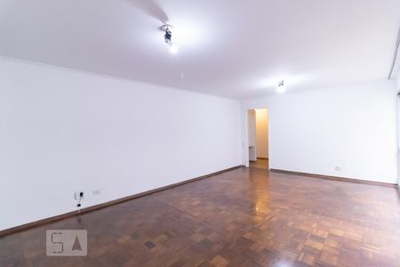 Apartamento para alugar com 150m², 4 quartos e 2 vagas Apartamento para alugar com 150m², 4 quartos e 2 vagasSala