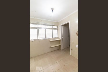 Apartamento para alugar com 150m², 4 quartos e 2 vagas Apartamento para alugar com 150m², 4 quartos e 2 vagasÁrea de serviço