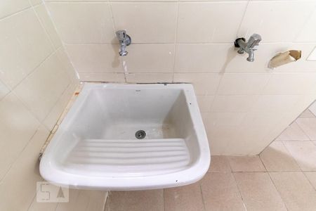 Apartamento para alugar com 150m², 4 quartos e 2 vagas Apartamento para alugar com 150m², 4 quartos e 2 vagasÁrea de serviço